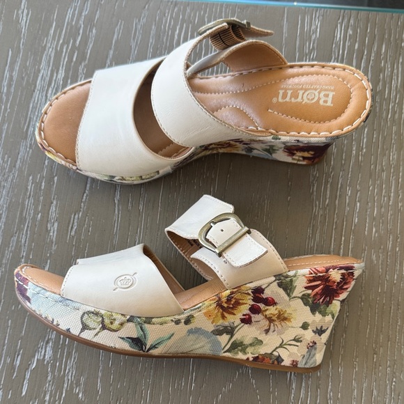 Born Women's Cream Leather Floral Print Buckle Wedge Comfortable Sandals Size 7M - Picture 1 of 12